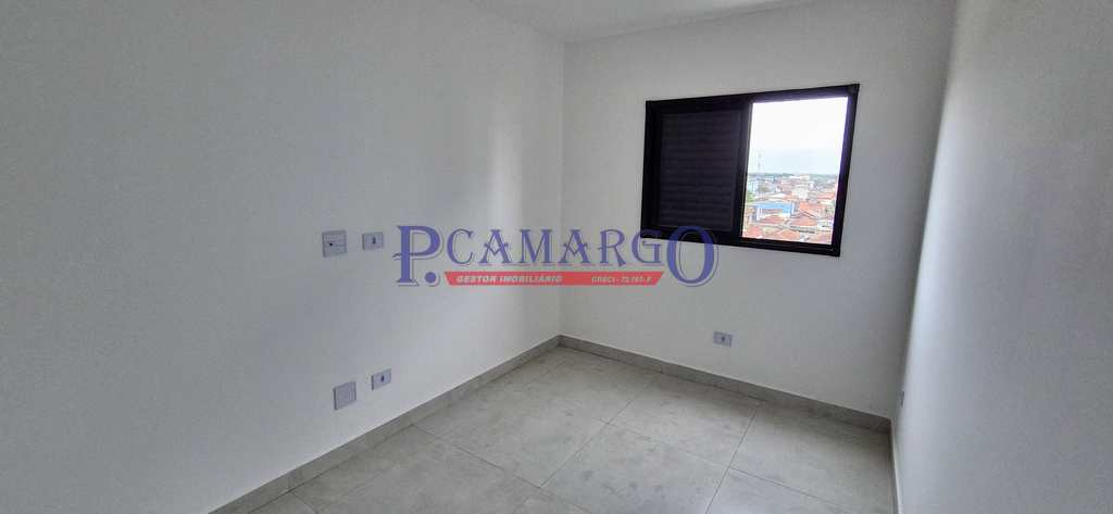 Apartamento em Praia Grande, no bairro Balneário Maracanã