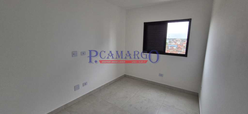 Apartamento em Praia Grande, no bairro Balneário Maracanã