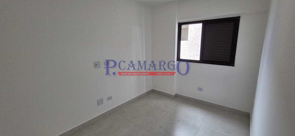 Apartamento em Praia Grande, no bairro Balneário Maracanã