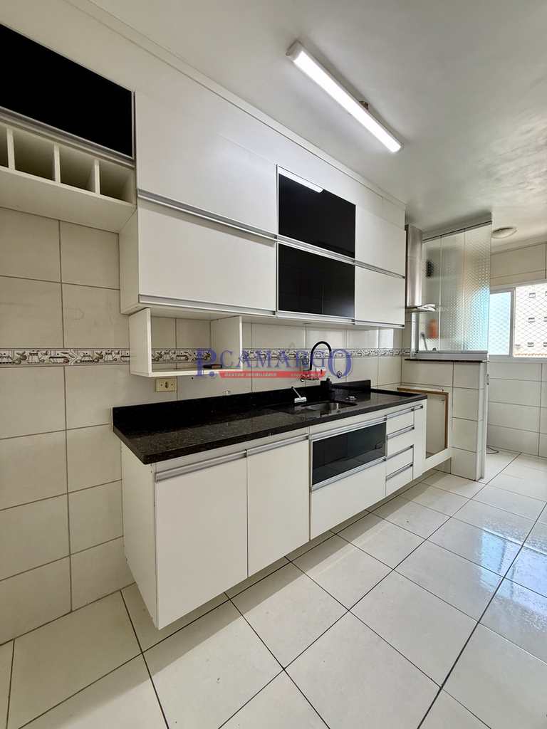 Apartamento em Praia Grande, no bairro Tupi