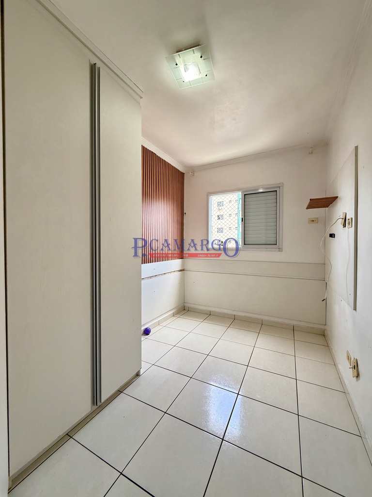 Apartamento em Praia Grande, no bairro Tupi