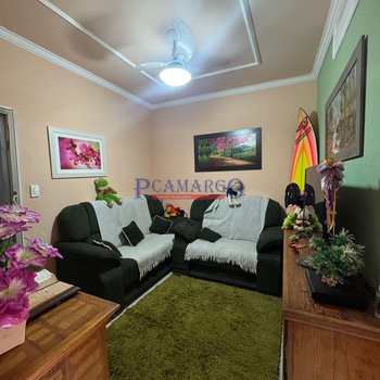 Kitnet em Praia Grande, bairro Caiçara