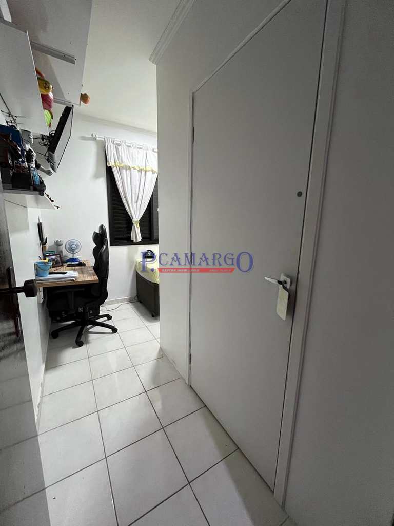 Apartamento em Praia Grande, no bairro Tupi