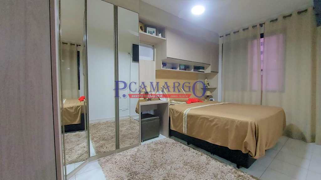 Apartamento em Praia Grande, no bairro Tupi