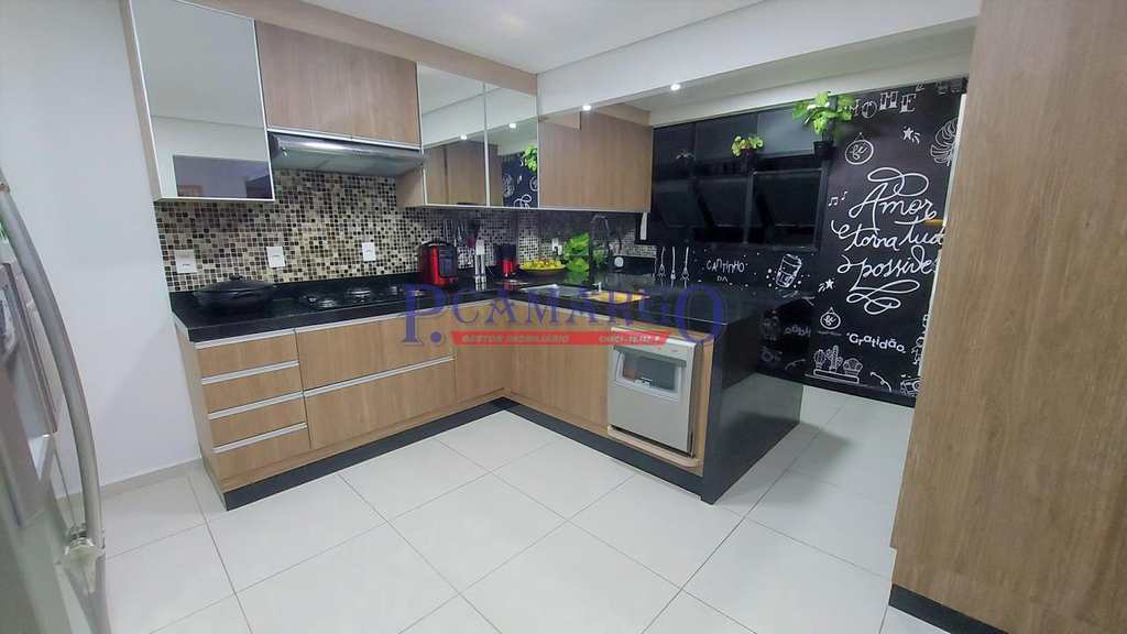 Apartamento em Praia Grande, no bairro Tupi