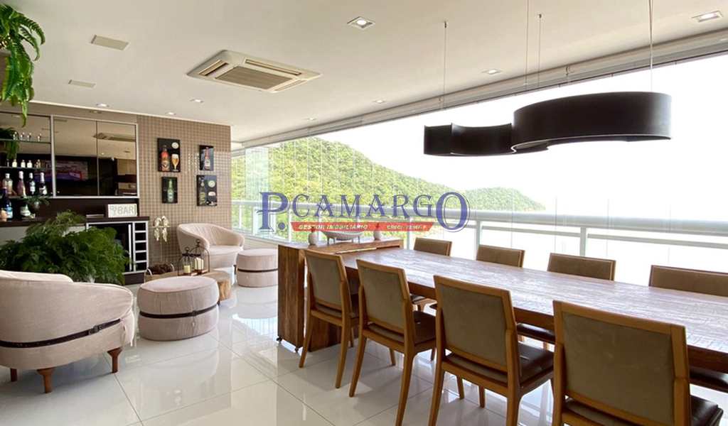 Apartamento em Praia Grande, bairro Canto do Forte