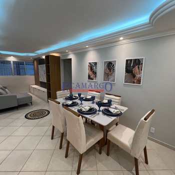 Apartamento em Praia Grande, bairro Guilhermina