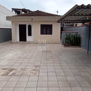 Casa em São Vicente, bairro Parque Bitaru