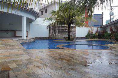 Casa em Praia Grande, no bairro Canto do Forte