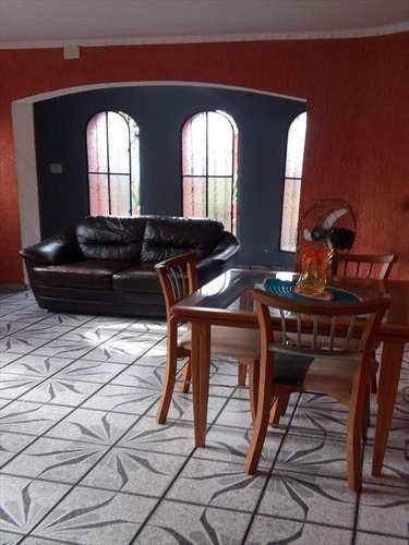 Sobrado, código 5526 em São Vicente, bairro Parque Bitaru