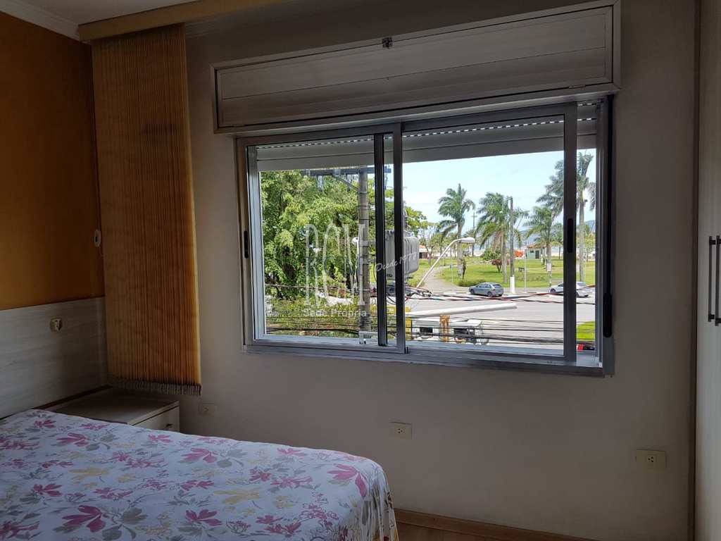 Apartamento em São Vicente, no bairro Itararé