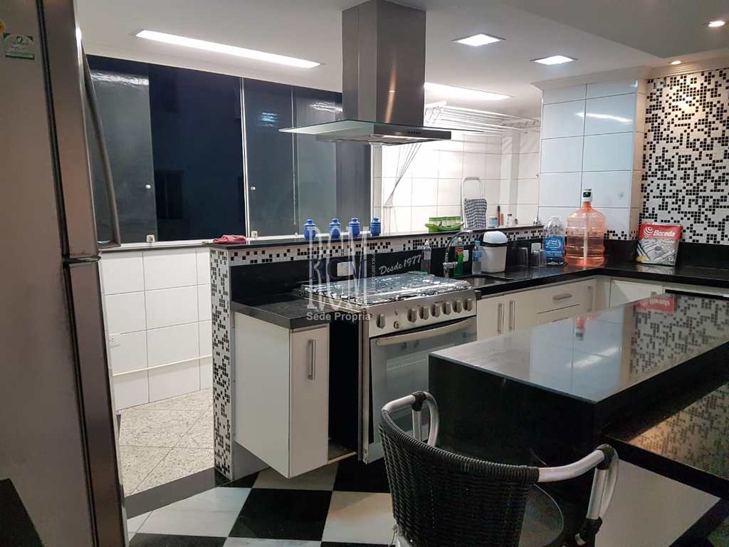 Apartamento em São Vicente, no bairro Itararé