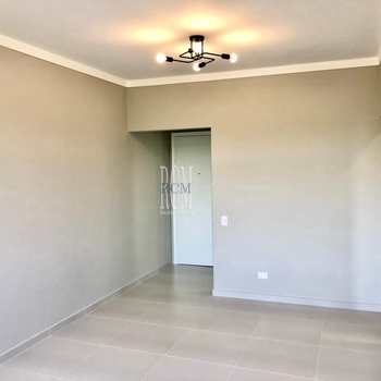 Apartamento em Santos, bairro Aparecida
