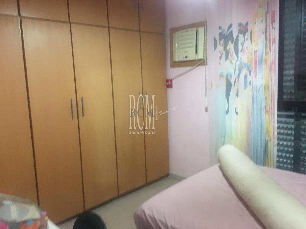 Apartamento em São Vicente, no bairro Centro