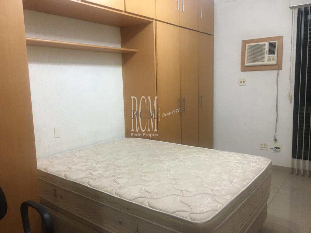Apartamento em São Vicente, no bairro Centro