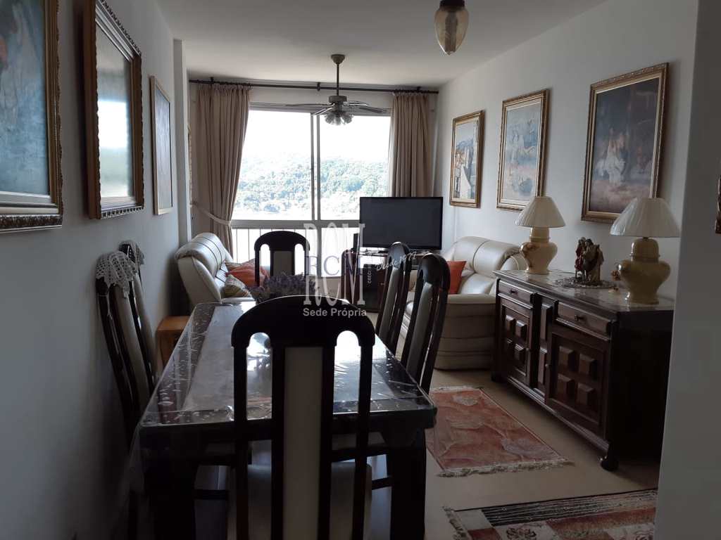 Apartamento em São Vicente, no bairro Centro
