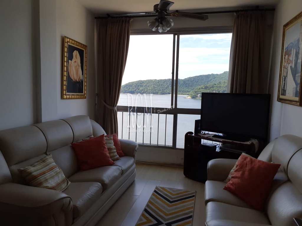 Apartamento em São Vicente, no bairro Centro