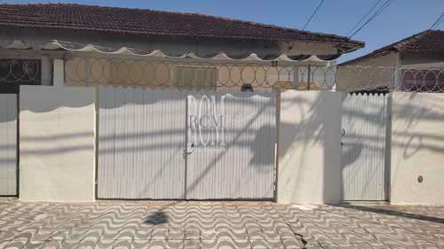 Casa, código 92696 em São Vicente, bairro Vila Cascatinha