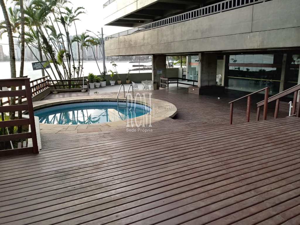 Apartamento em São Vicente, no bairro Itararé
