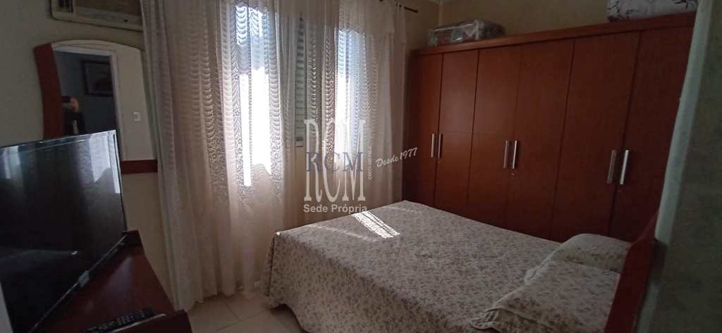 Sobrado em São Vicente, no bairro Jardim Independência