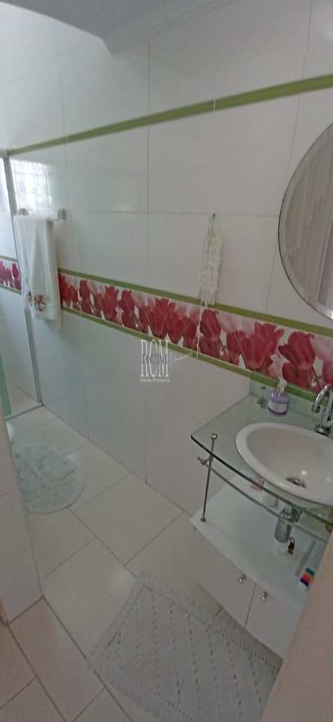 Sobrado em São Vicente, no bairro Jardim Independência