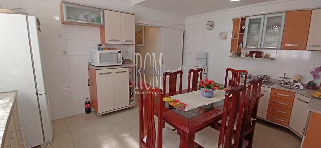 Sobrado em São Vicente, no bairro Jardim Independência