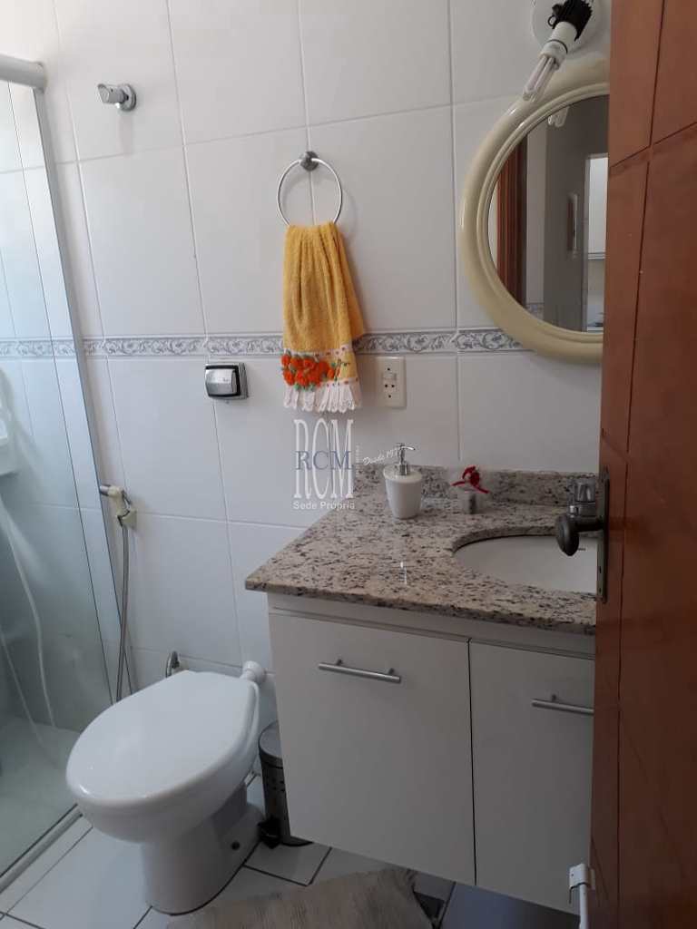 Casa de Condomínio em São Vicente, no bairro Vila Voturua