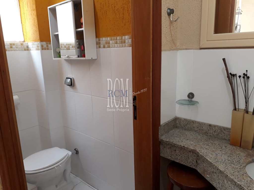 Casa de Condomínio em São Vicente, no bairro Vila Voturua