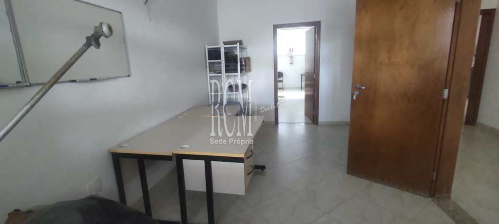 Prédio Comercial em São Vicente, no bairro Itararé
