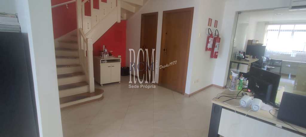 Prédio Comercial em São Vicente, no bairro Itararé
