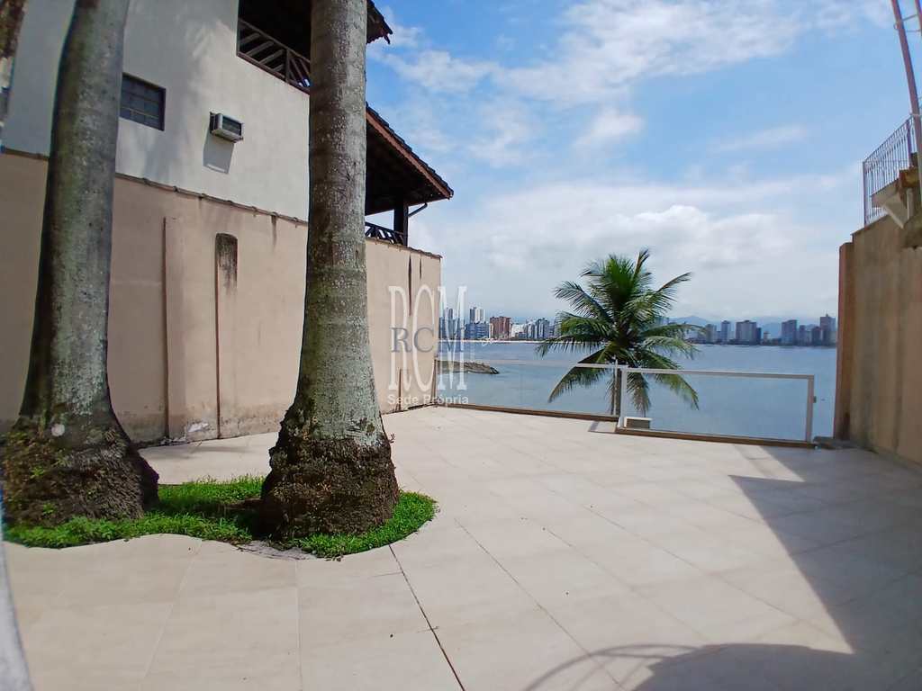 Casa em São Vicente, no bairro Parque Prainha