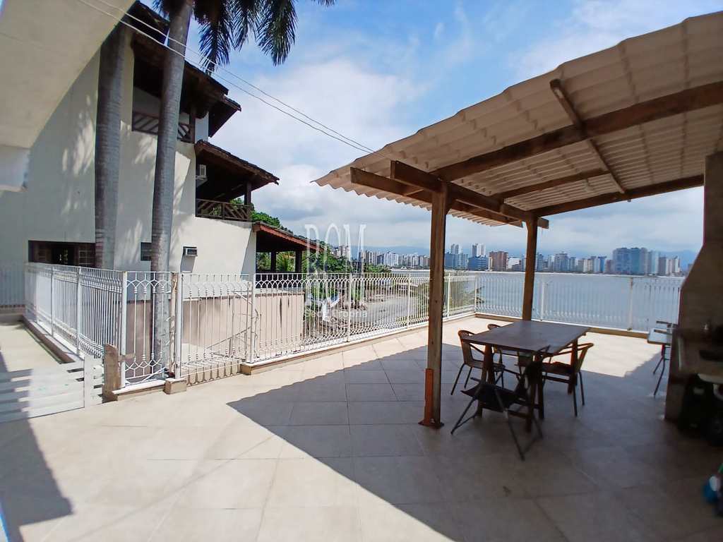 Casa em São Vicente, no bairro Parque Prainha