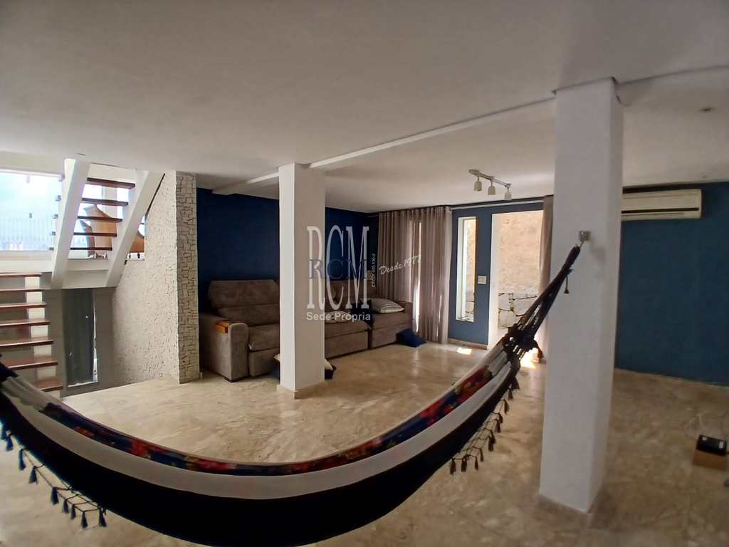 Casa em São Vicente, no bairro Parque Prainha
