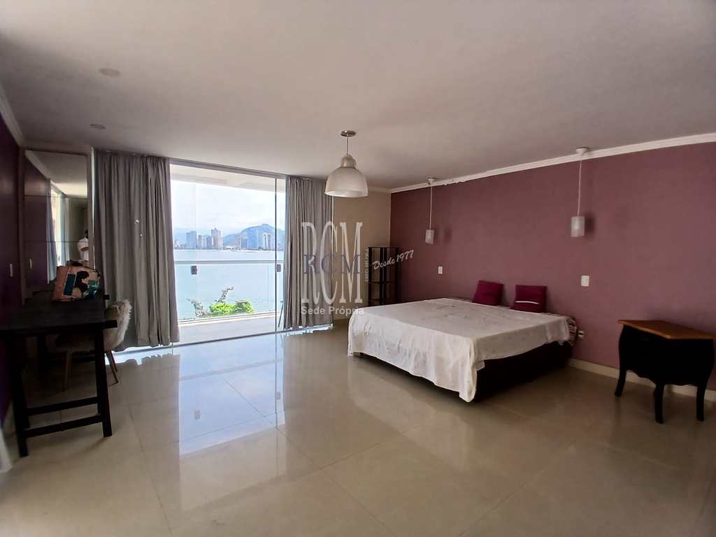 Casa em São Vicente, no bairro Parque Prainha