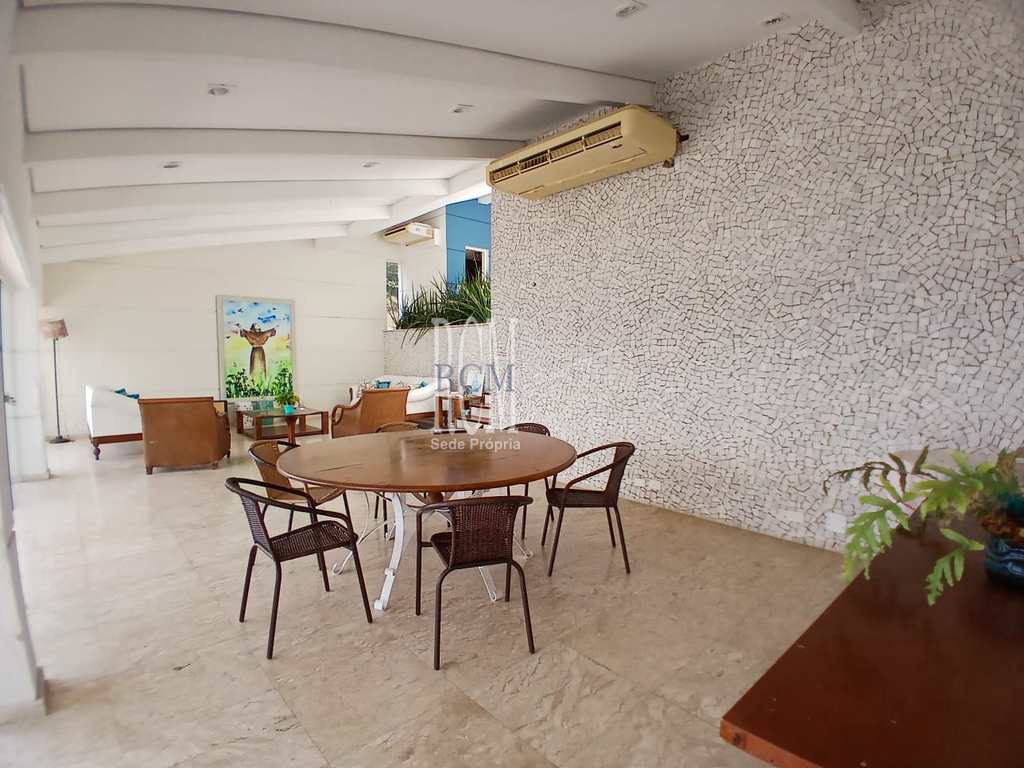 Casa em São Vicente, no bairro Parque Prainha