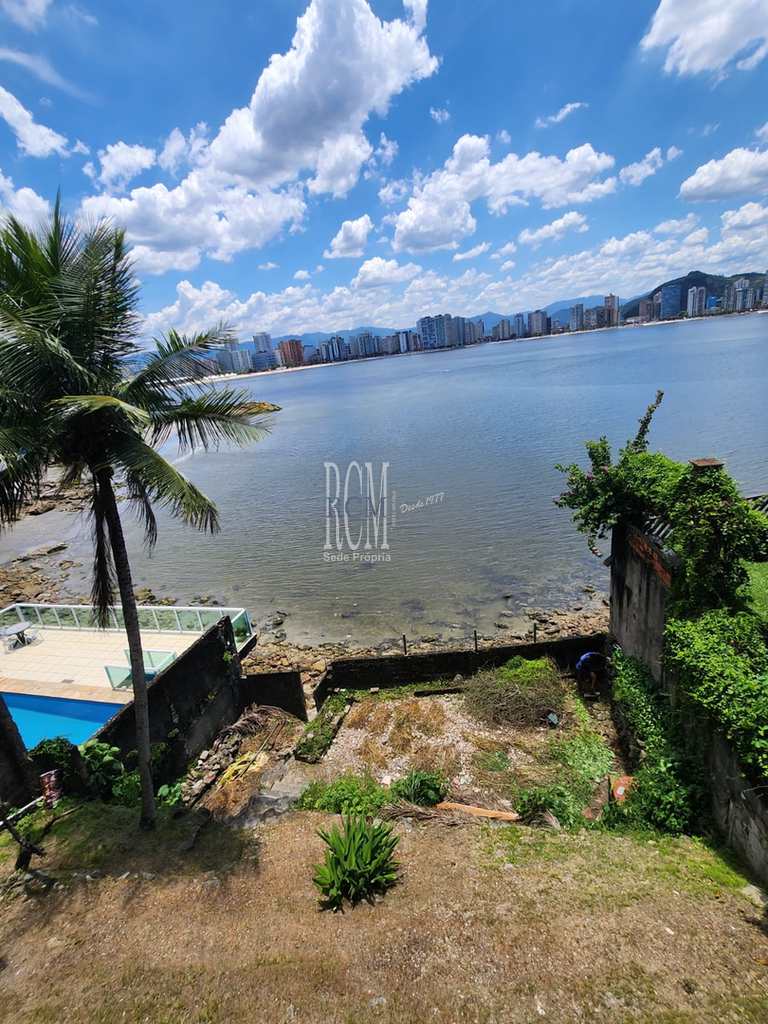 Casa em São Vicente, no bairro Parque Prainha