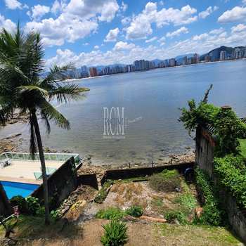 Casa em São Vicente, bairro Parque Prainha