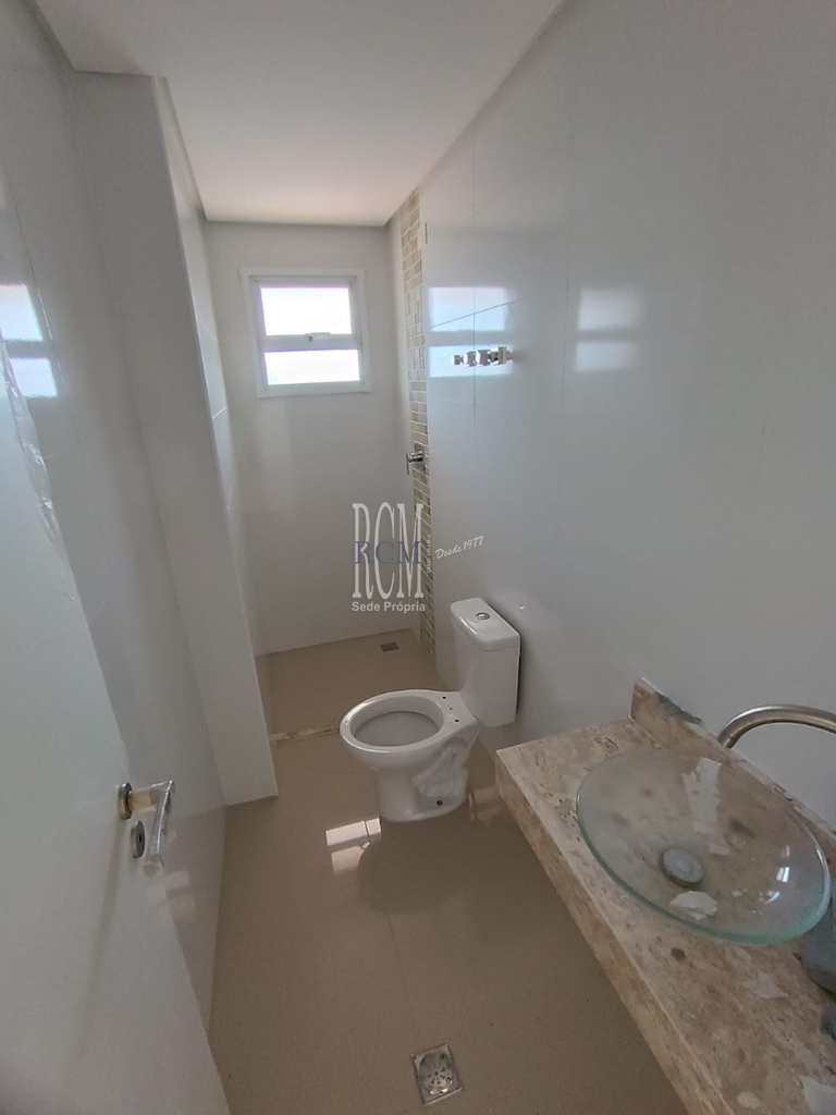 Apartamento em São Vicente, no bairro Vila Valença