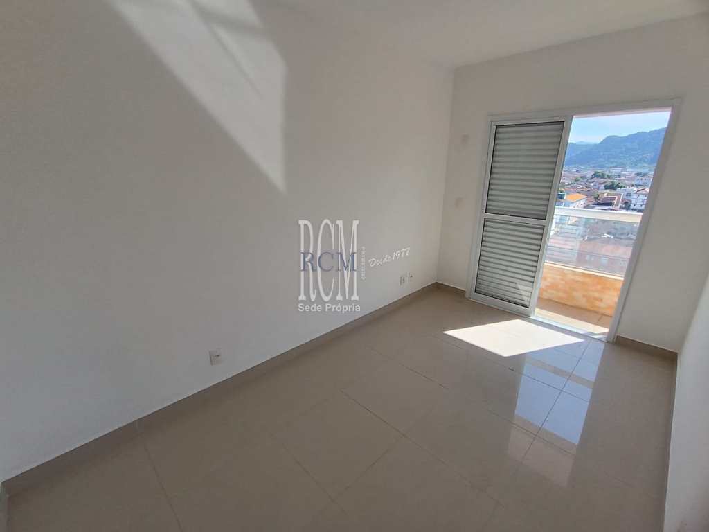 Apartamento em São Vicente, no bairro Vila Valença