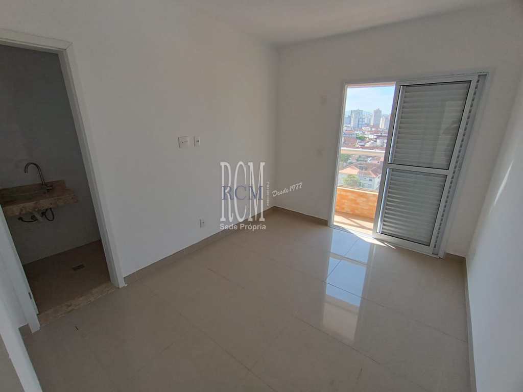 Apartamento em São Vicente, no bairro Vila Valença