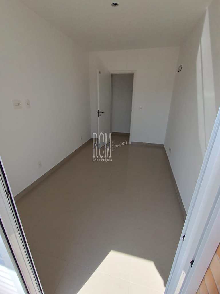 Apartamento em São Vicente, no bairro Vila Valença