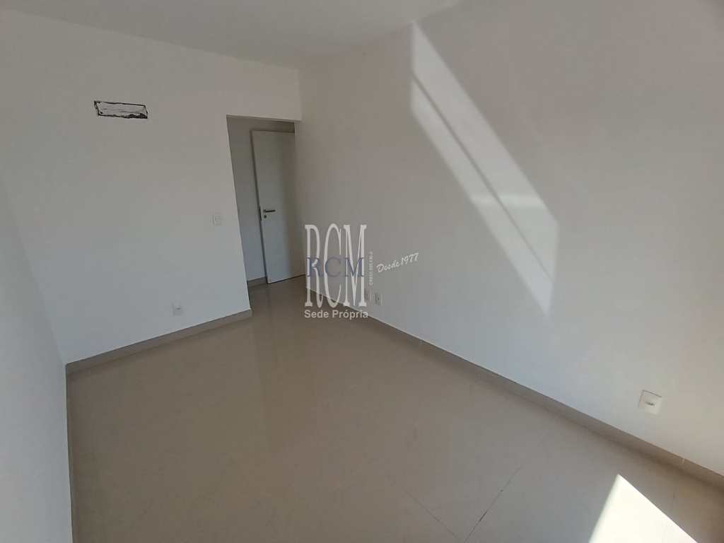 Apartamento em São Vicente, no bairro Vila Valença