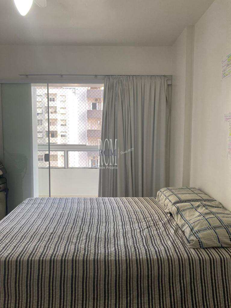 Apartamento em São Vicente, no bairro Itararé