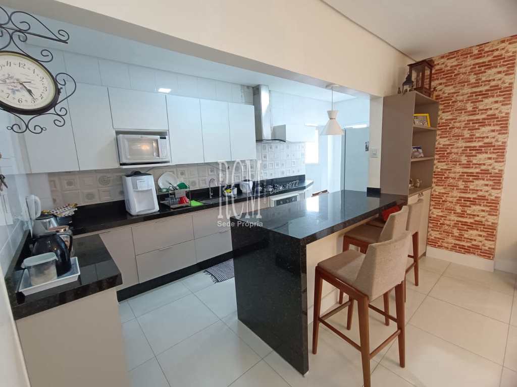 Apartamento em São Vicente, no bairro Centro