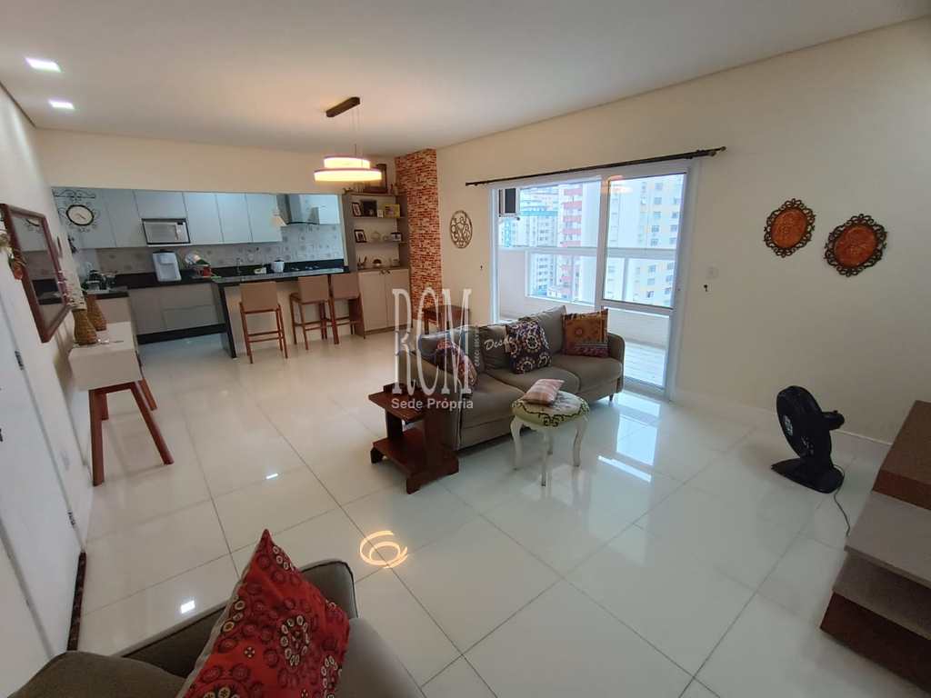Apartamento em São Vicente, no bairro Centro