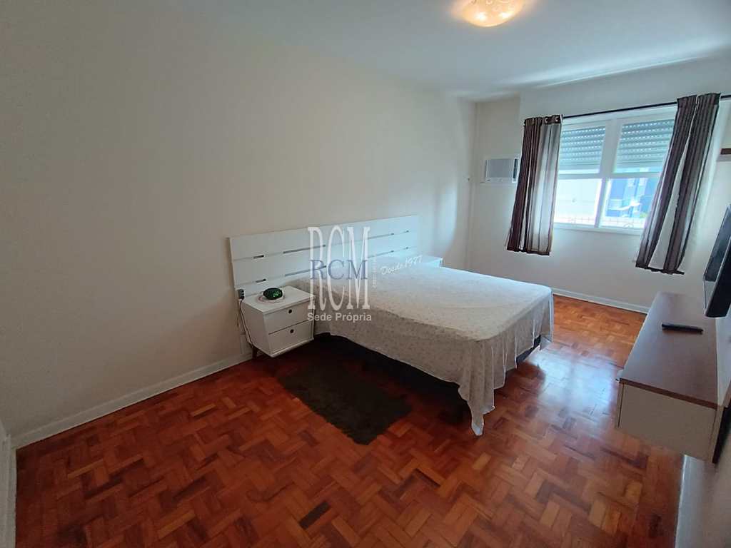 Apartamento em São Vicente, no bairro Itararé