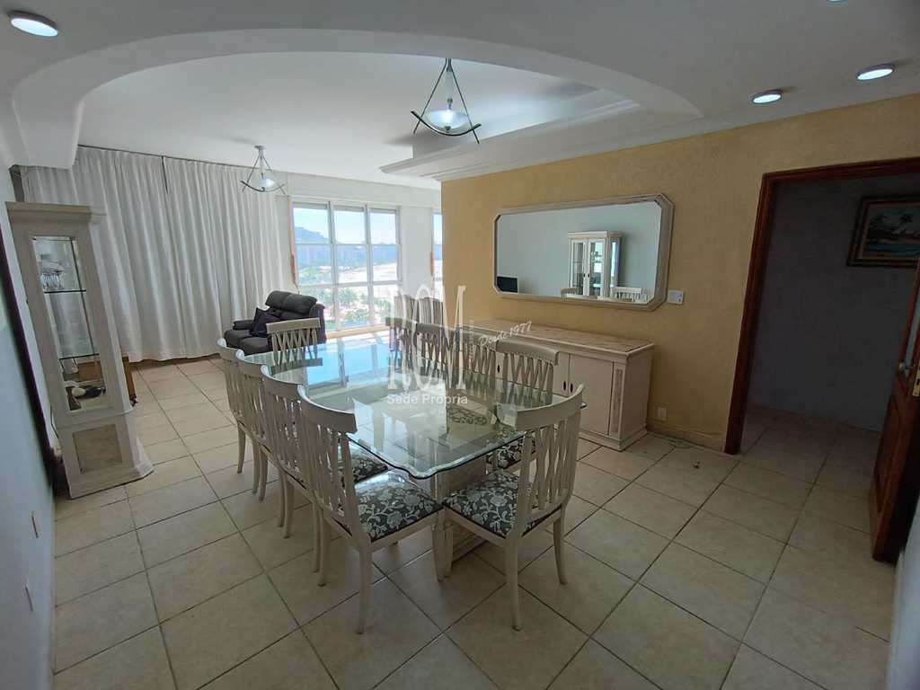 Apartamento em São Vicente, no bairro Itararé