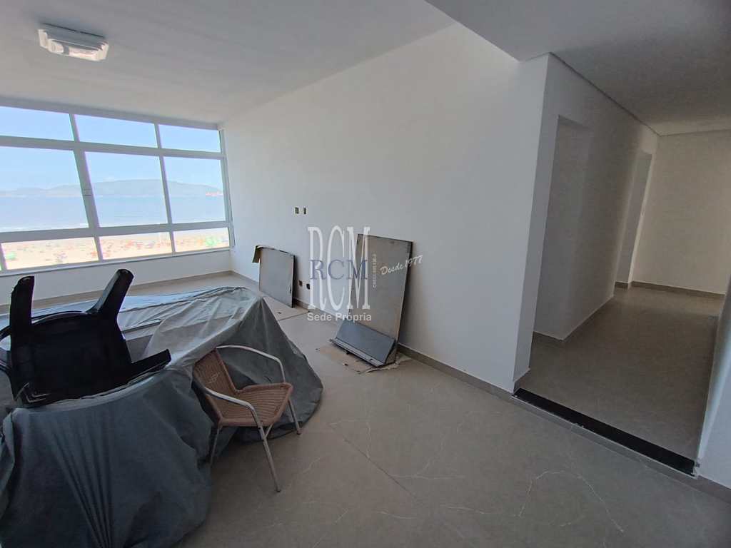 Apartamento em São Vicente, no bairro Itararé