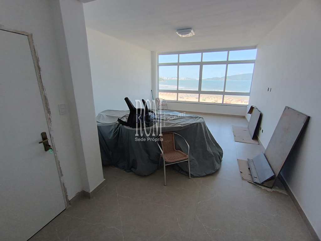 Apartamento em São Vicente, no bairro Itararé