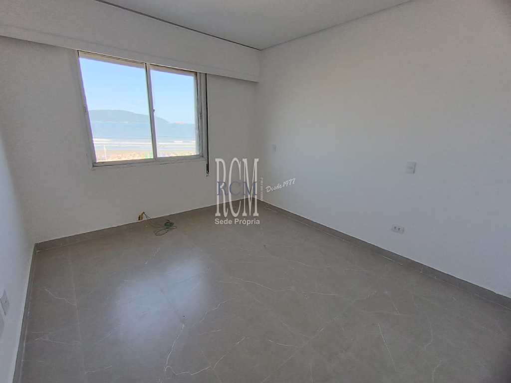 Apartamento em São Vicente, no bairro Itararé
